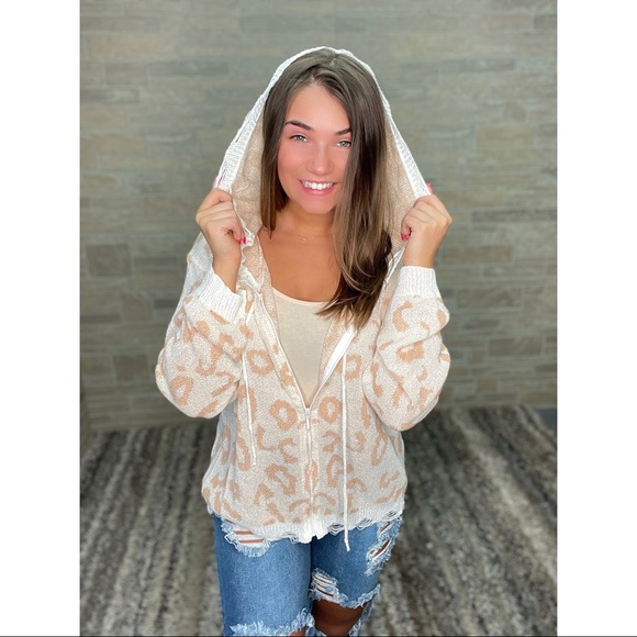 Show Your Spots Zip Up Sweater - Picture 3 of 4